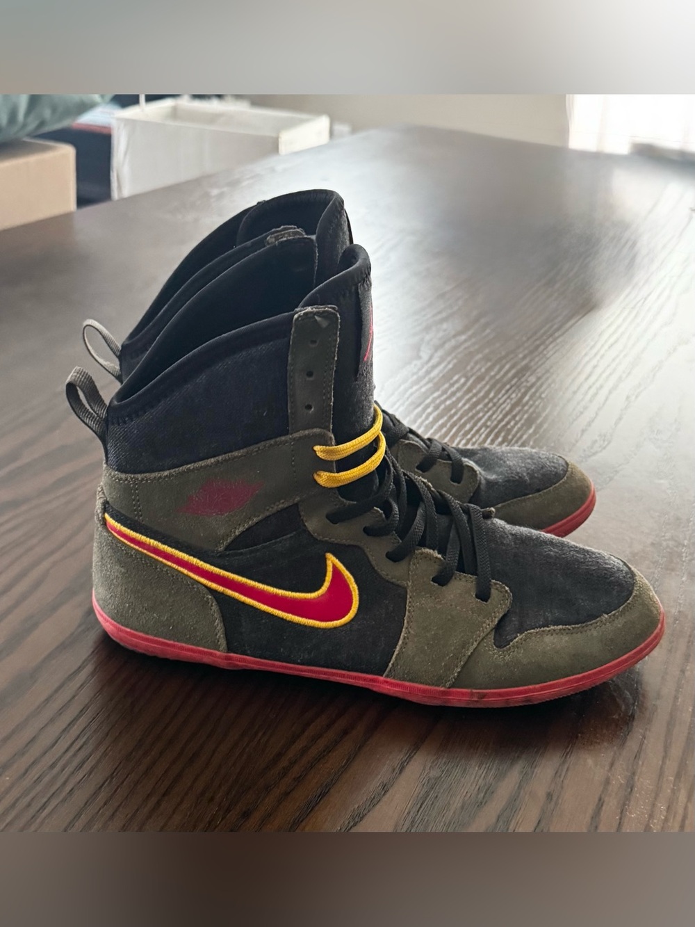 Nike Air Jordan 1 Skinny High Top (5Y)